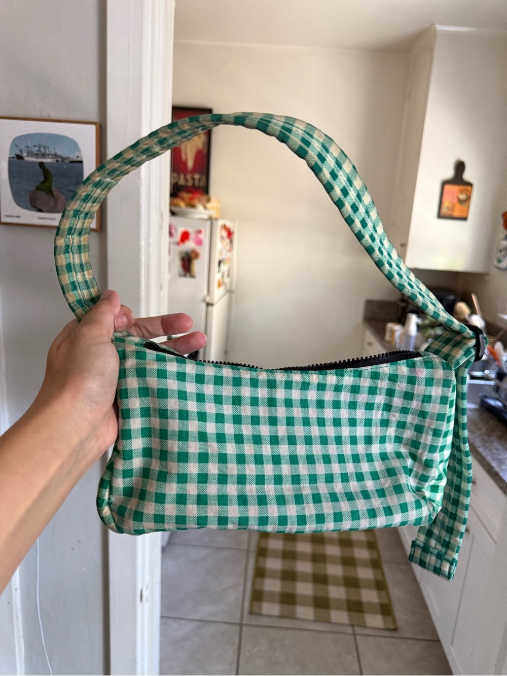 BAGGU cargo shoulder bag green & white gingham - Picture 4 of 9
